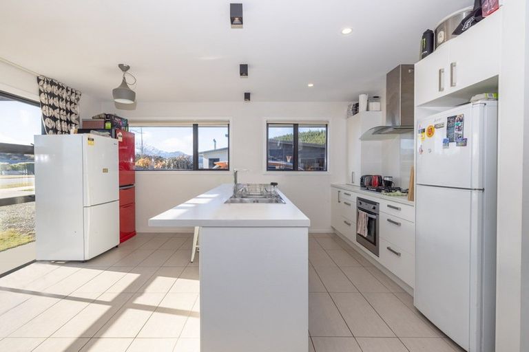 Photo of property in 52 Minaret Ridge, Wanaka, 9305