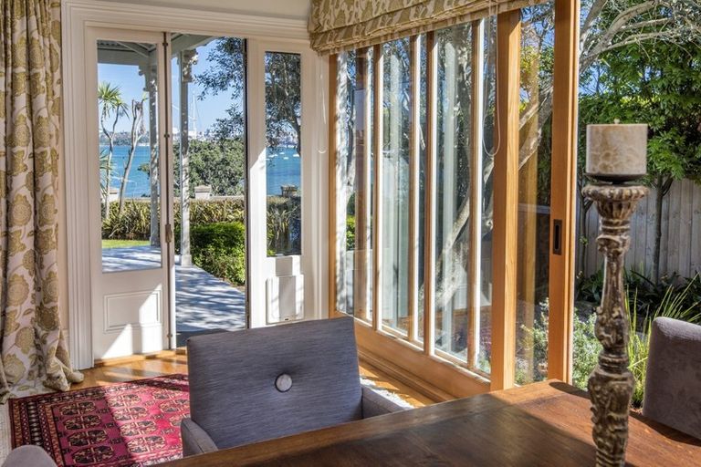 Photo of property in 12 Jubilee Avenue, Devonport, Auckland, 0624