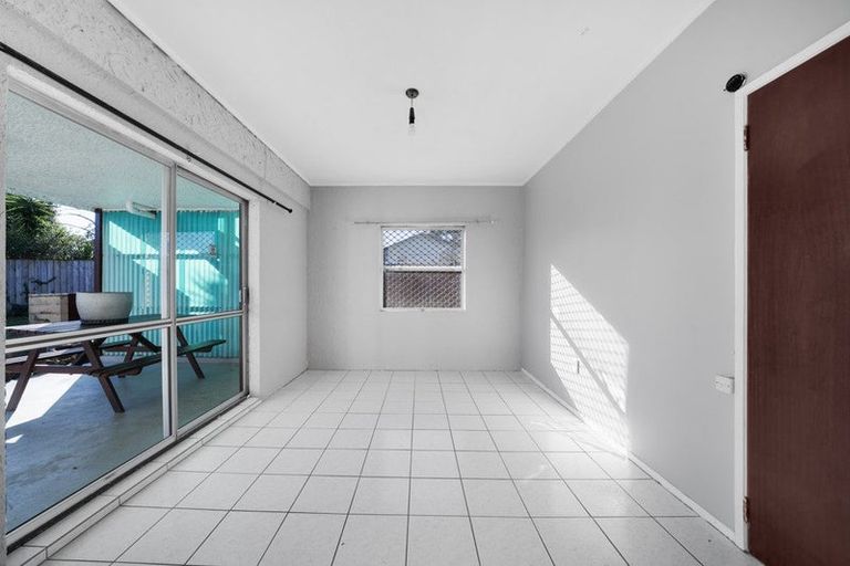 Photo of property in 26 Ewbank Place, Manurewa, Auckland, 2102
