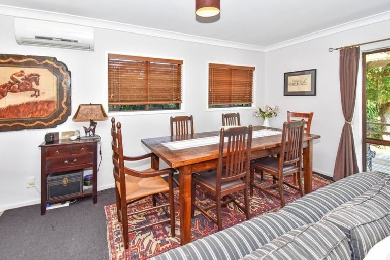 Photo of property in 4 Millen Place, Clarks Beach, 2122