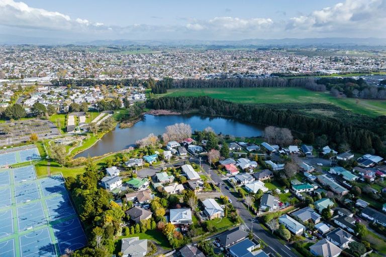 Photo of property in 96 Storey Avenue, Forest Lake, Hamilton, 3200