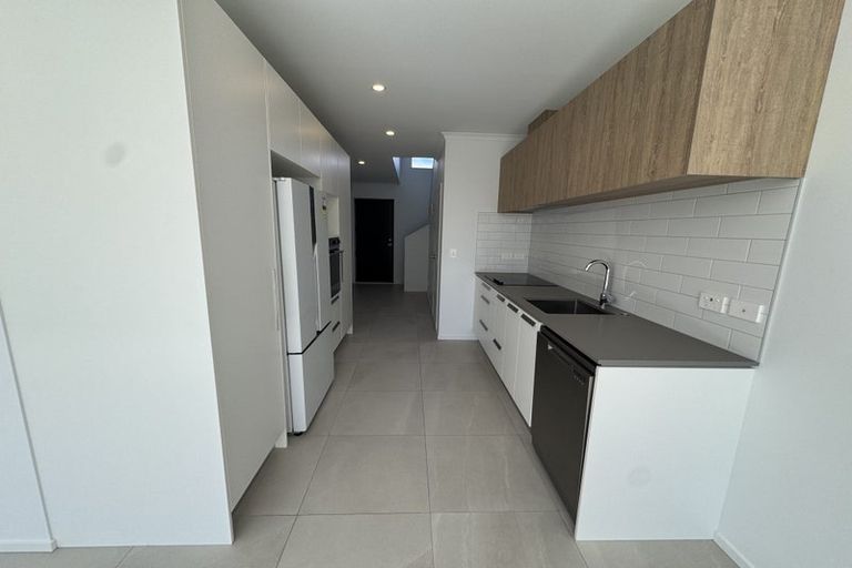 Photo of property in 20 Gilbert Hall Way, Swanson, Auckland, 0614