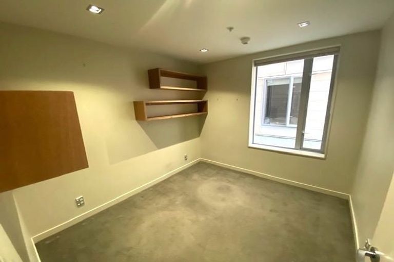 Photo of property in Piermont Apartments, 1a/82 Cable Street, Te Aro, Wellington, 6011