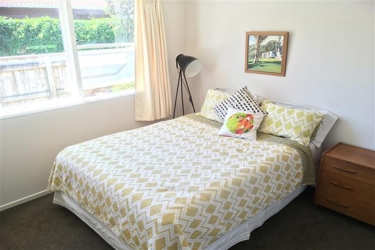 Photo of property in 34 Birdwood Avenue, Moturoa, New Plymouth, 4310