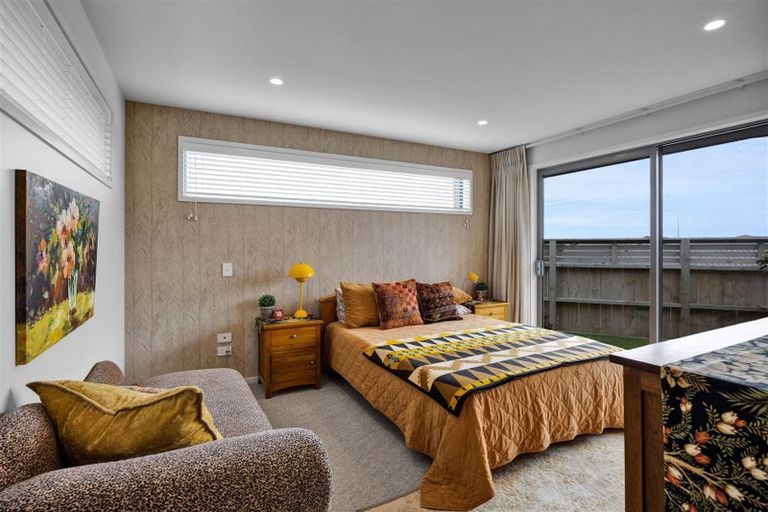 Photo of property in 5 Ashwood Lane, Bell Block, New Plymouth, 4312