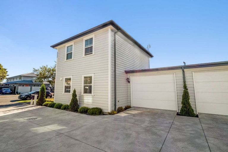 Photo of property in 1/26 Devon Street, Sydenham, Christchurch, 8023