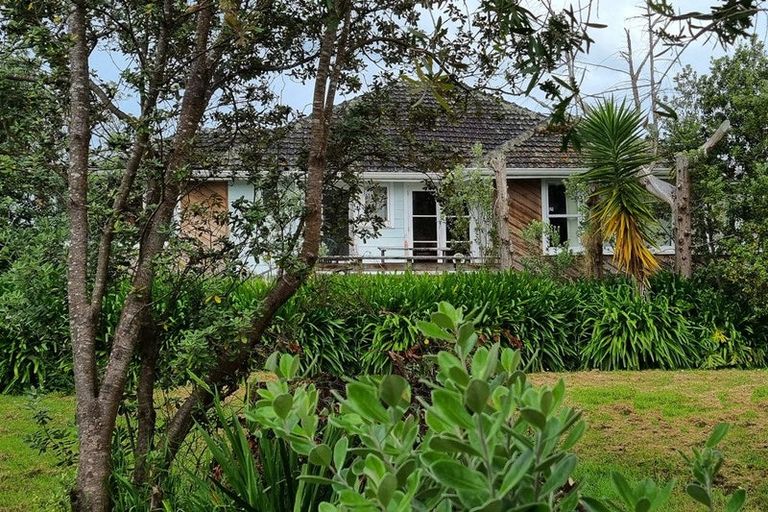 Photo of property in 36 Parakai Avenue, Parakai, 0830