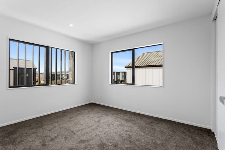 Photo of property in 20 Port Way, Rosehill, Papakura, 2113