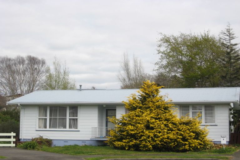 Photo of property in 5 Benbow Place, Westown, New Plymouth, 4310