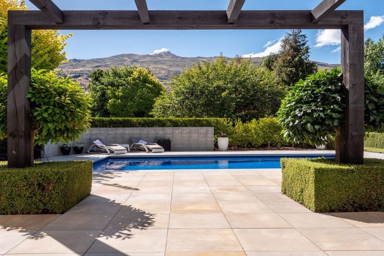 Photo of property in 508 Malaghans Road, Speargrass Flat, Queenstown, 9371