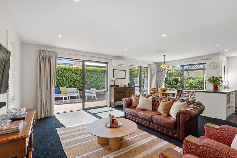 Photo of property in 82 Condell Avenue, Papanui, Christchurch, 8053