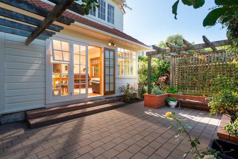 Photo of property in 9 Falkirk Avenue, Seatoun, Wellington, 6022