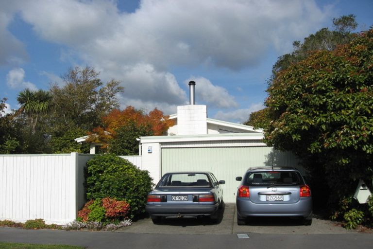 Photo of property in 15 Saint Clio Street, Ilam, Christchurch, 8041