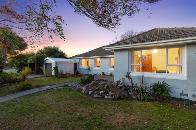 Photo of property in 10 Wilton Crescent, Bishopdale, Christchurch, 8053