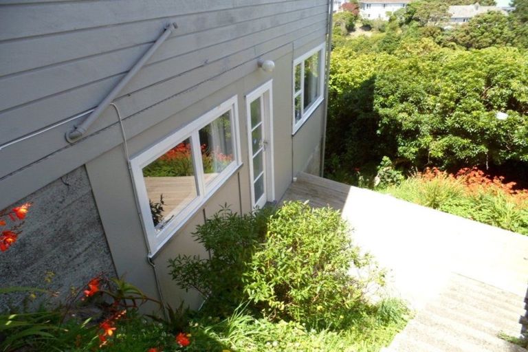 Photo of property in 33 Pembroke Road, Northland, Wellington, 6012