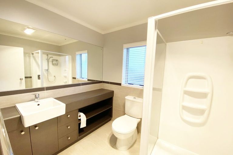 Photo of property in 33 Kensway Drive, Flat Bush, Auckland, 2016