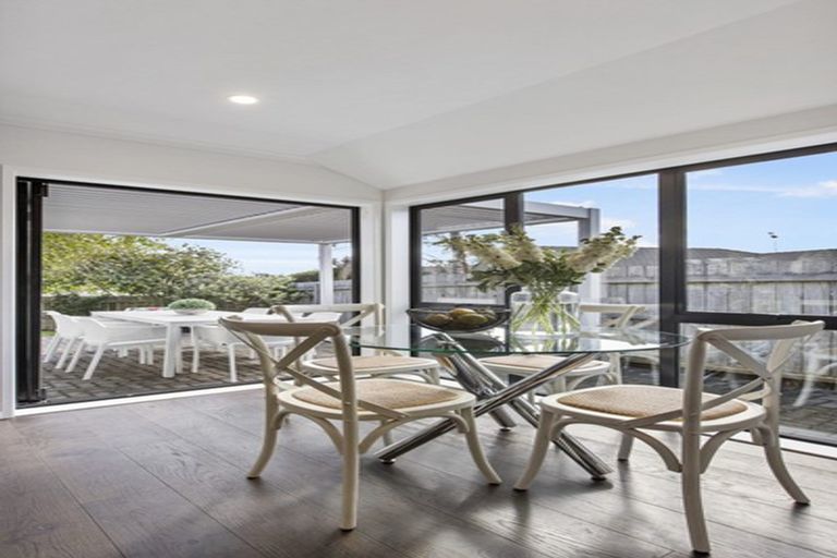 Photo of property in 6 Thirlmere Rise, Northpark, Auckland, 2013