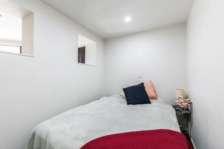 Photo of property in Terrace Garden Apartments, 2d/120 The Terrace, Wellington Central, Wellington, 6011