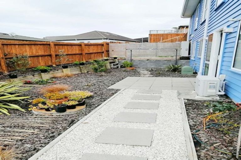 Photo of property in 2 Lagonda Rise, Oteha, Auckland, 0632