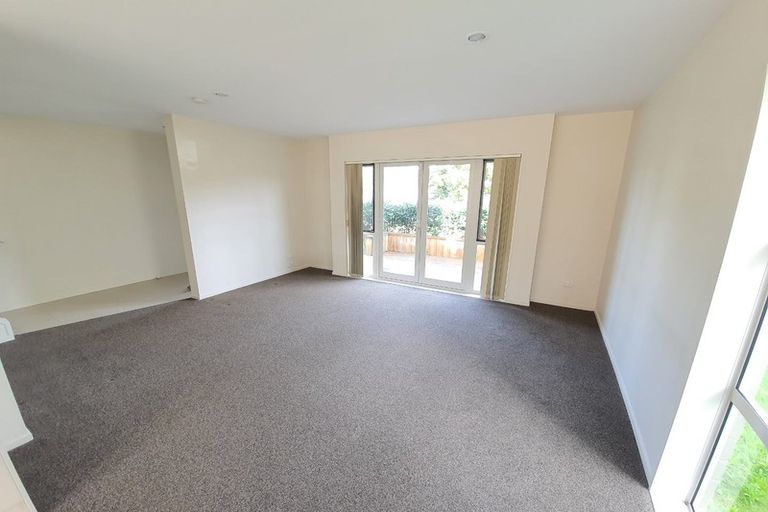 Photo of property in 11 Puweto Avenue, Takanini, 2112