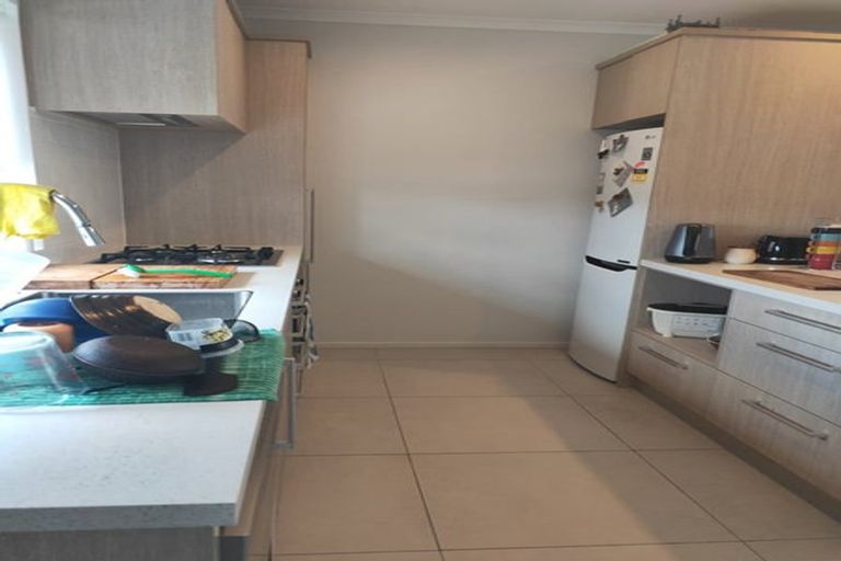 Photo of property in 3a Waituarua Drive, Takanini, 2112