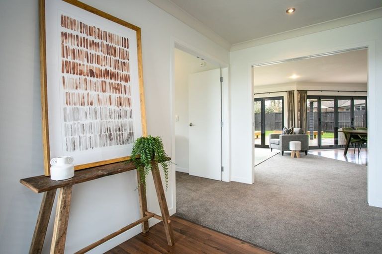 Photo of property in 16 Brancaster Place, Cambridge, 3434