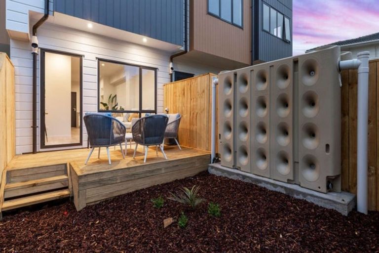 Photo of property in 26d Bellringer Road, Massey, Auckland, 0614