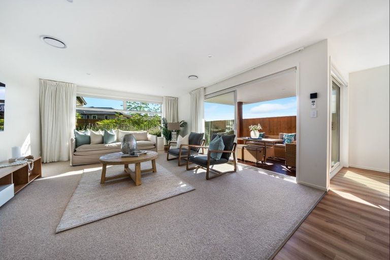 Photo of property in 16 Atutahi Street, Hurdon, New Plymouth, 4310