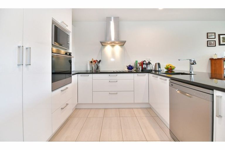 Photo of property in 5a Melia Place, Stanmore Bay, Whangaparaoa, 0932