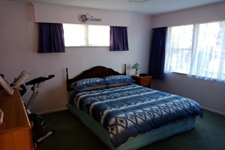 Photo of property in 4 Chesney Street, Avalon, Lower Hutt, 5011