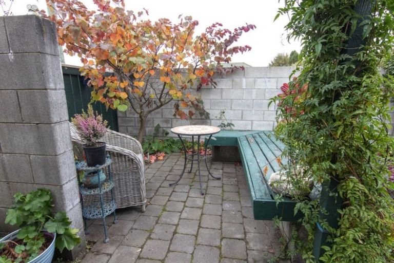 Photo of property in 1/315 Sawyers Arms Road, Bishopdale, Christchurch, 8053