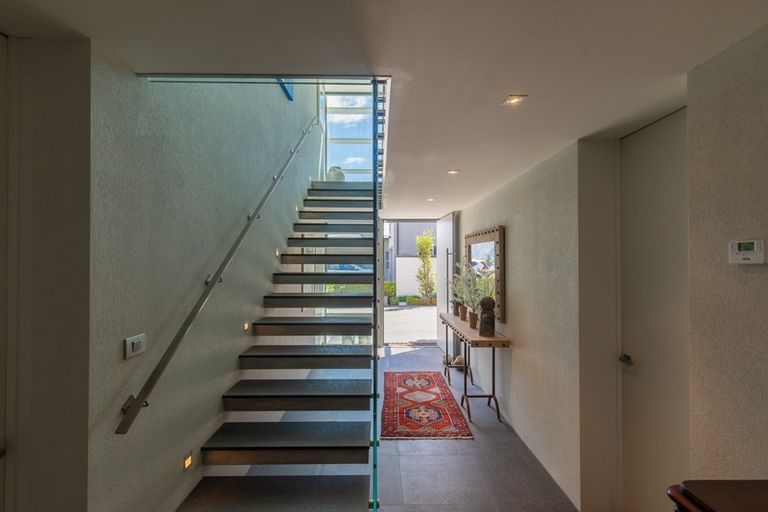 Photo of property in 15 Faulks Terrace, Wanaka, 9305