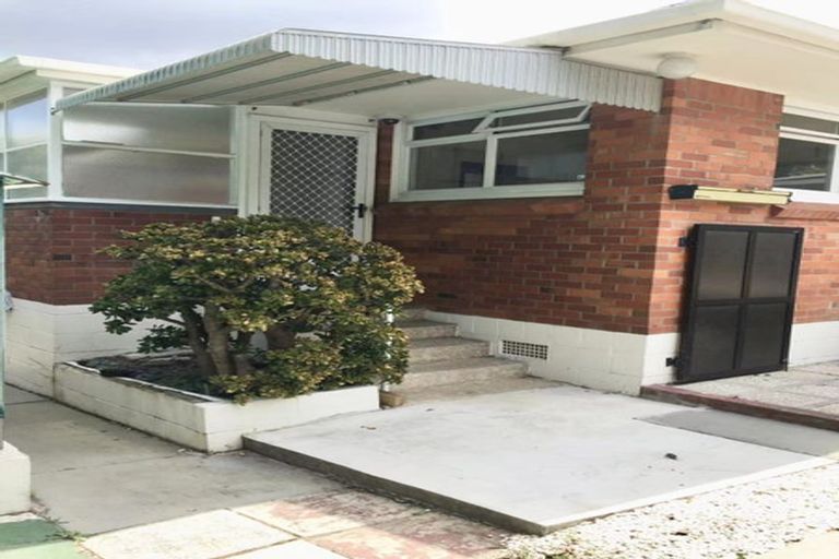 Photo of property in 3/15 Taharoto Road, Takapuna, Auckland, 0622