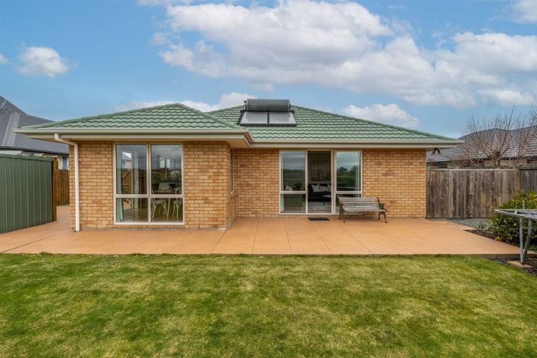 Photo of property in 6 Vangelis Lane, Mairehau, Christchurch, 8013