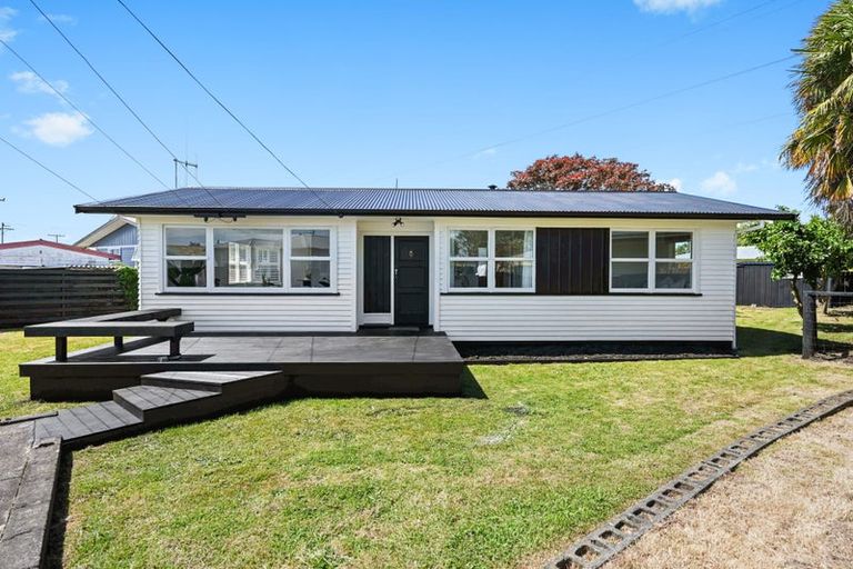 Photo of property in 18 Northolt Road, Fairview Downs, Hamilton, 3214