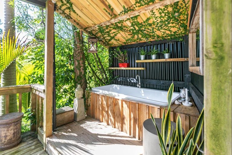 Photo of property in 5 Hillside Lane, Tairua, 3508