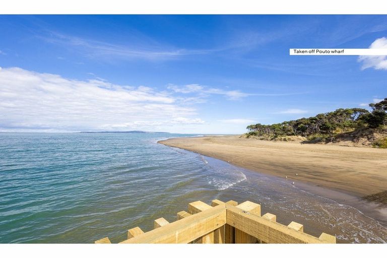 Photo of property in 6569 Pouto Road, Pouto, 0391