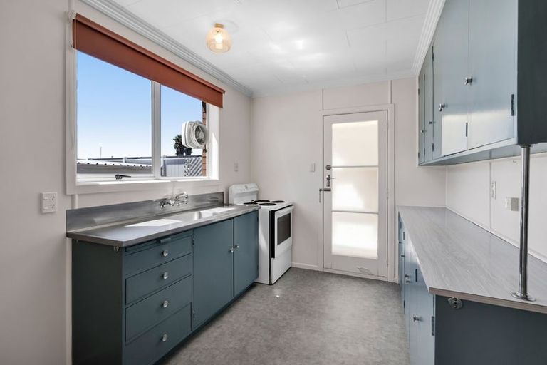 Photo of property in 2/56 Young Street, New Plymouth, 4310