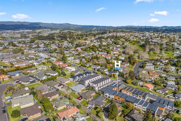 Photo of property in Rf202b, 19/18 Hewlett Road, Massey, Auckland, 0614