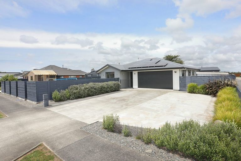 Photo of property in 13 George Street, Bulls, 4818