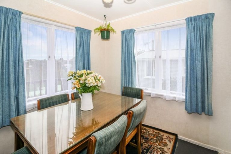 Photo of property in 22 Penrith Street, Westown, New Plymouth, 4310