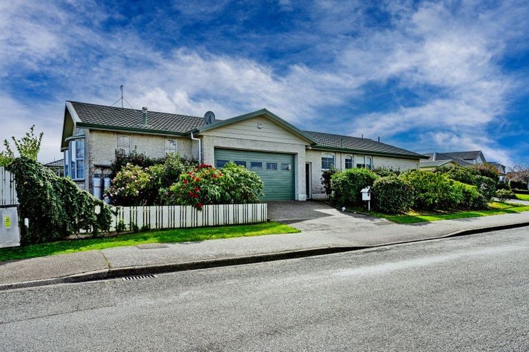Photo of property in 16 Moana Street, Rosedale, Invercargill, 9810