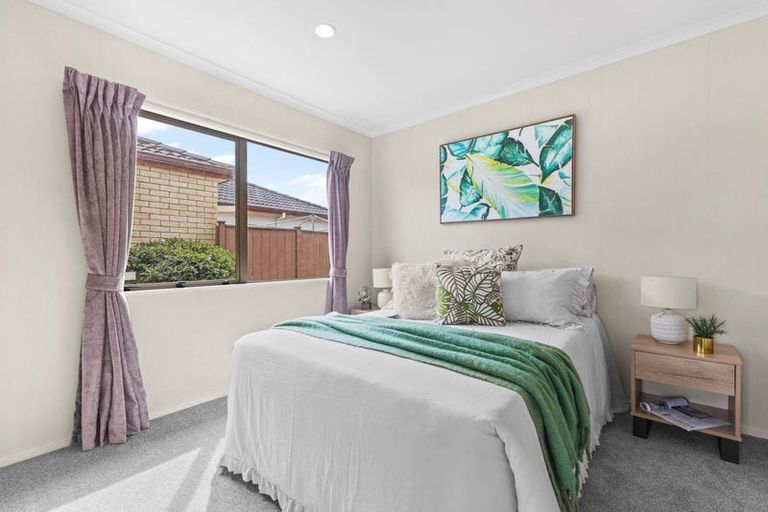 Photo of property in 31 Magic Way, Randwick Park, Auckland, 2105