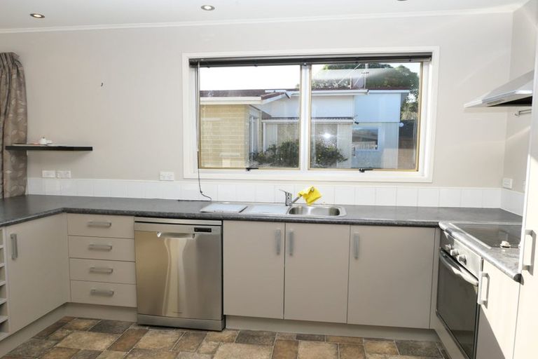 Photo of property in 4 Myrtle Lane, Raumati Beach, Paraparaumu, 5032
