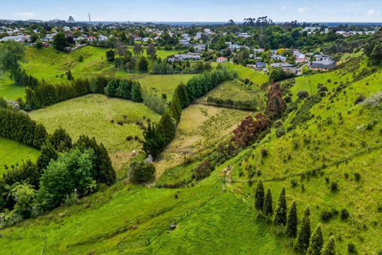 Photo of property in 4 Junction Street, Welbourn, New Plymouth, 4310