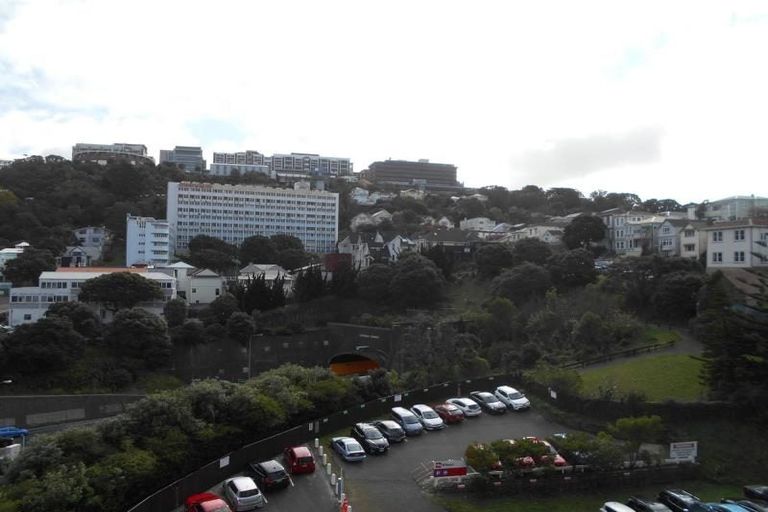 Photo of property in St Peters Apartments, 6e/192 Willis Street, Te Aro, Wellington, 6011