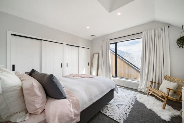 Photo of property in 17 Double Cone Road, Jacks Point, Queenstown, 9371