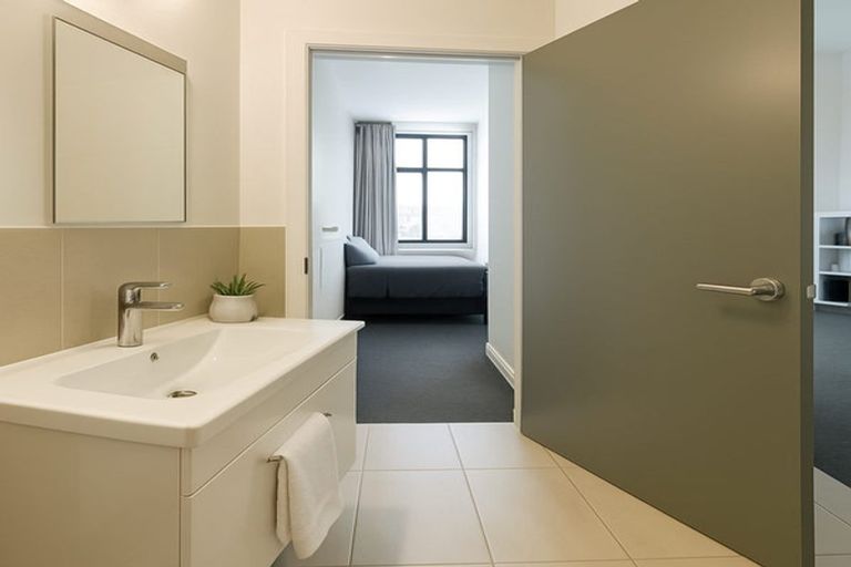 Photo of property in Wyndham Gardens Apartments, 110/30 Red Oaks Drive, Frankton, Queenstown, 9300