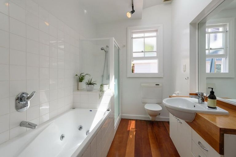 Photo of property in 62 Weld Street, Wadestown, Wellington, 6012