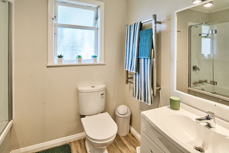 Photo of property in 316 Main Road, Tawa, Wellington, 5028